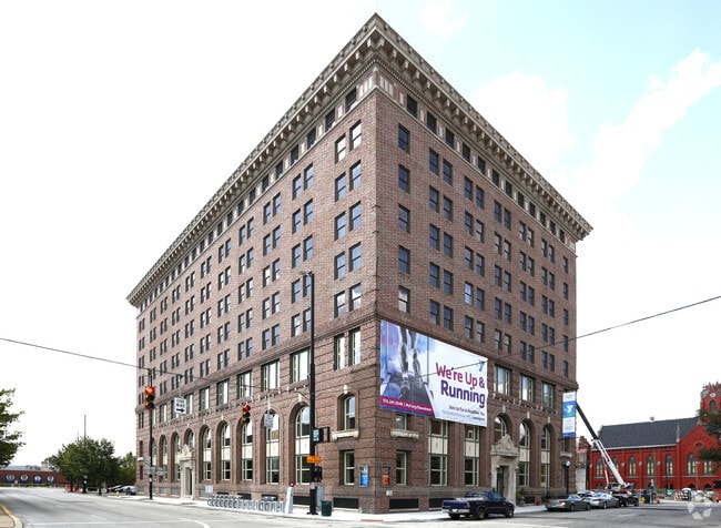 Building Photo - 1105-1111 Elm St Rental