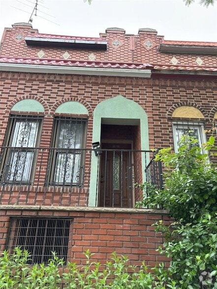 Building Photo - 30-23 83rd St Rental