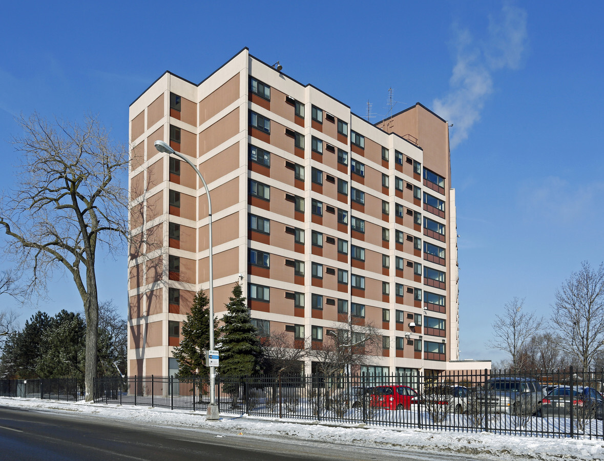 Photo - Warren West Apartments