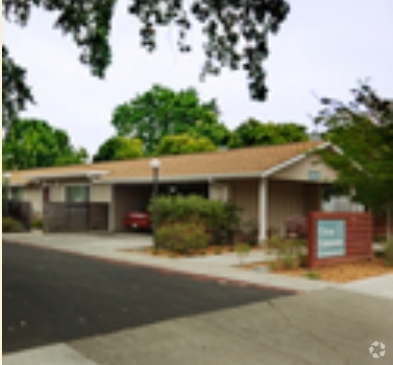 Primary Photo - Divine Senior/Citrus Commons Rental