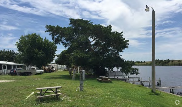 Building Photo - Gator Mobile Home Park Rental