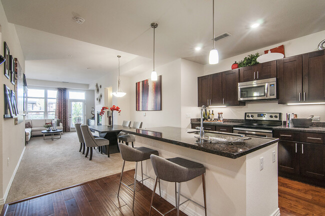 Amberley at Inverness | Englewood, CO Apartments | Kitchen - Amberley at Inverness Apartments