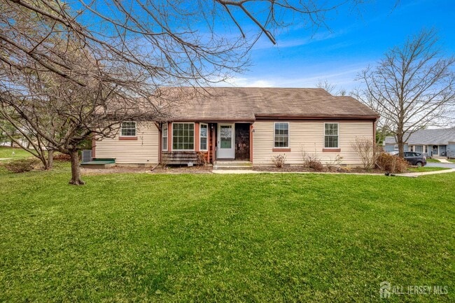 Building Photo - 153A Concordia Cir