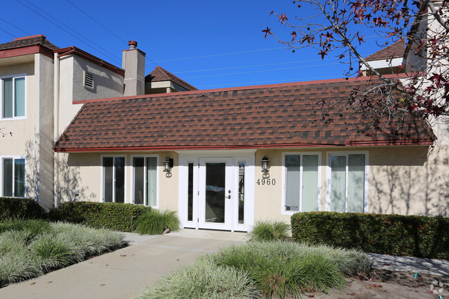 Primary Photo - Glenaire Apartments