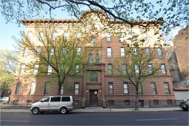 Building Photo - 161-165 Howard Ave Rental