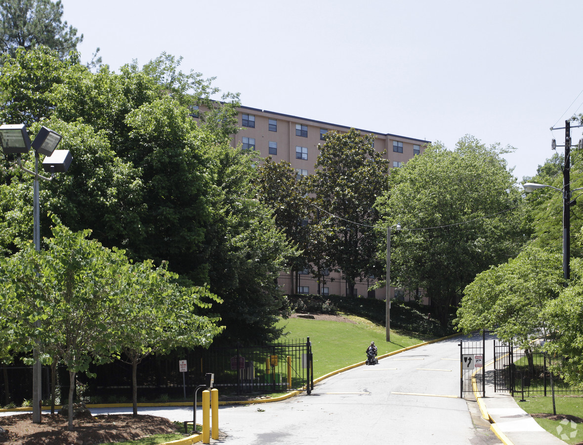 Hightower Manor - Hightower Manor Apartments