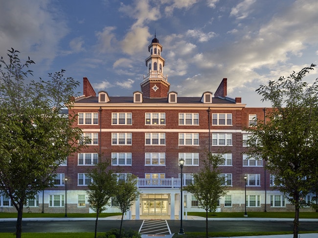 Residence at Roosevelt Park 62+ SENIOR - Residence at Roosevelt Park 62+ SENIOR Apartments