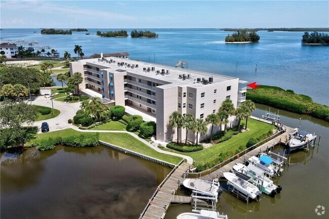 Building Photo - 6061 N River Run Dr Rental