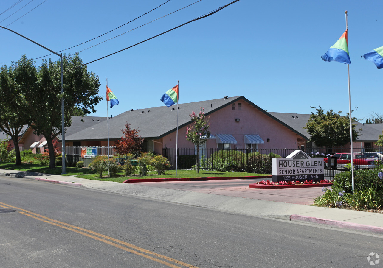 Photo - Houser Glen Senior Apartments