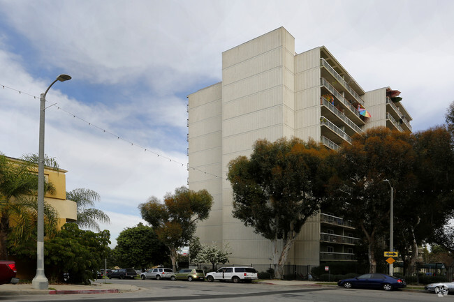 Harbor Towers - Harbor Towers Apartments