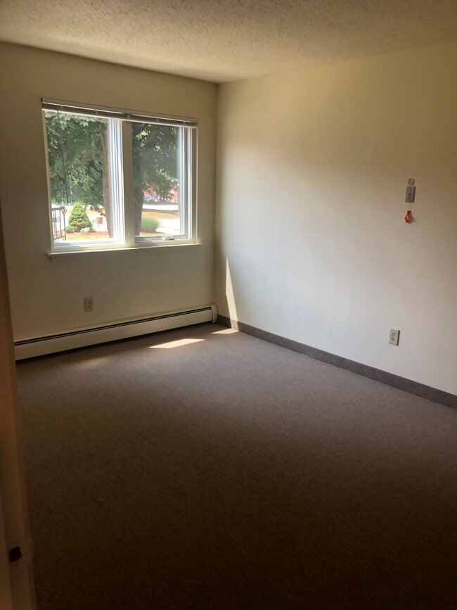 Avery Heights Senior Living Apartments Groton, Connecticut 0 unit