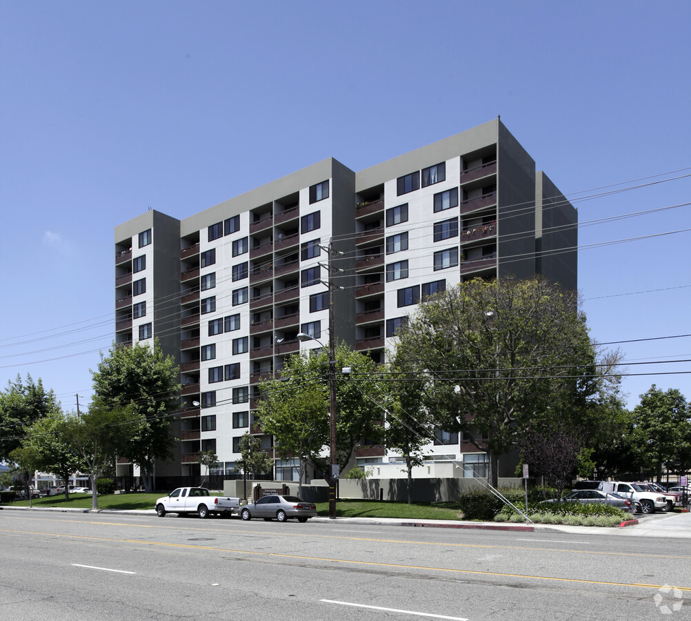 Photo - Community Garden Towers East & West Apartments