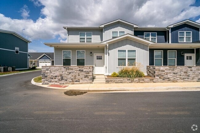 Building Photo - 1528 Crownpoint Dr Rental