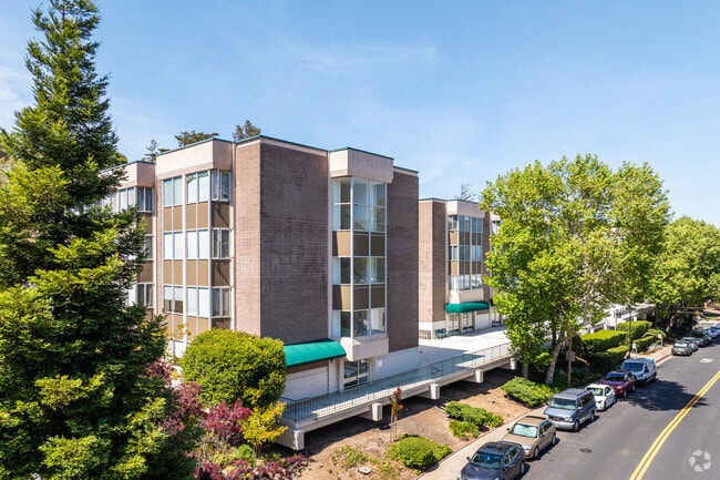 Building Photo - Bonnie Brae Terrace Rental