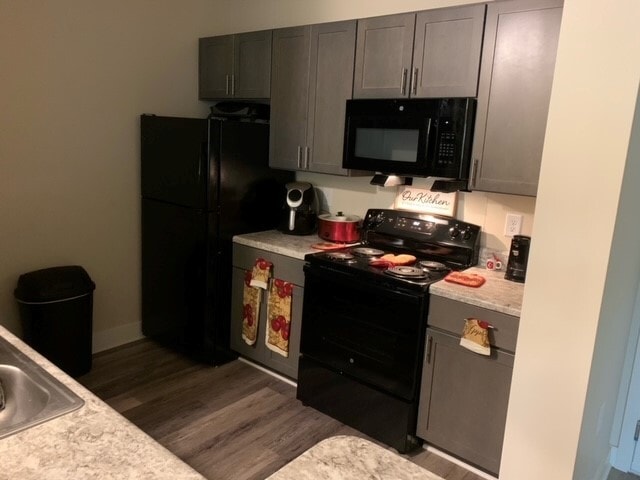 Kitchen - Cedar Trace Rental