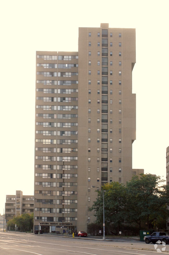 Building Photo - Midtown Manor Apartments