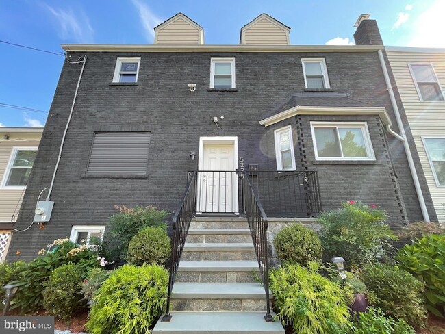 Photo - 5225 Blaine St NE Townhome