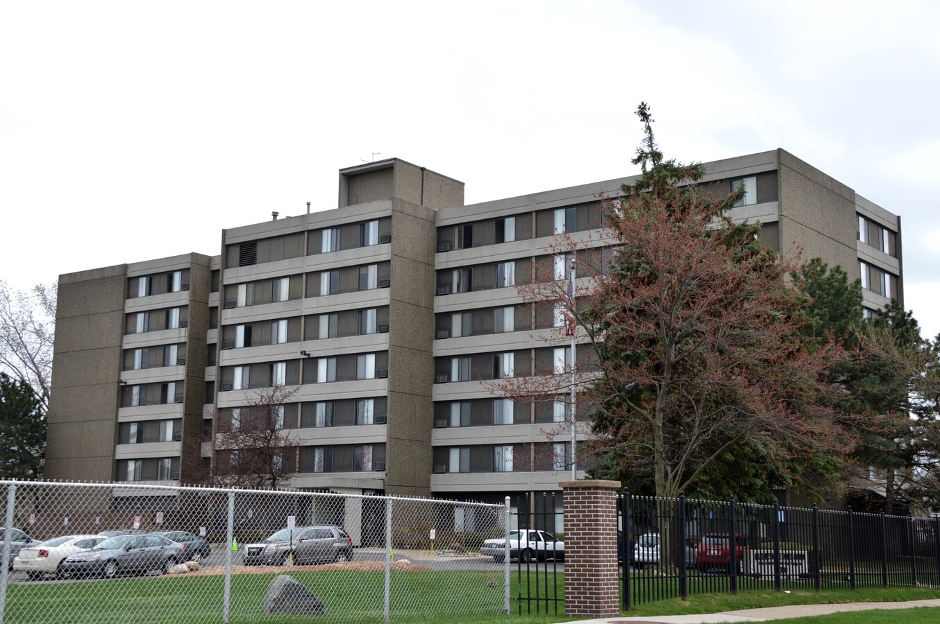 Elizabeth Lee Doles Manor - Elizabeth Lee Doles Manor Apartments