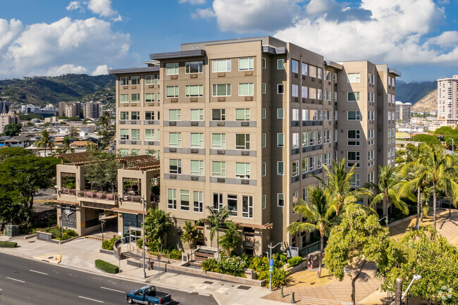 Building Photo - The Plaza Assisted Living at Waikiki Rental