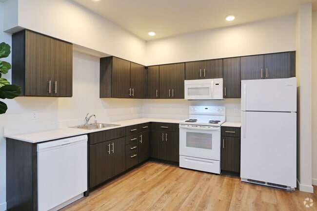 1BR, 1BA - 550SF - CEDAR POINTE Apartments