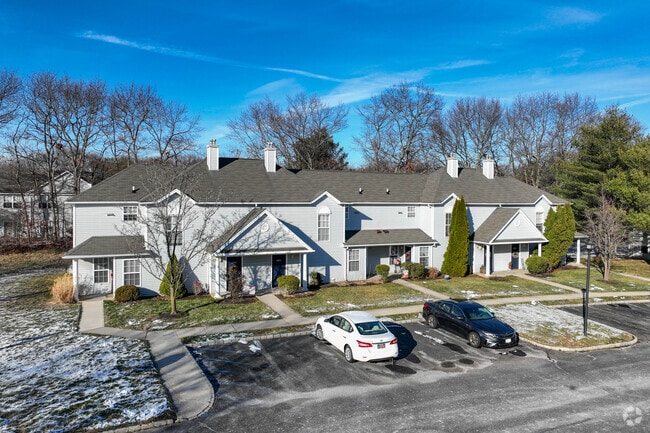 100 Woodcrest Dr - Woodcrest Estates Senior Living 55+ Apartments