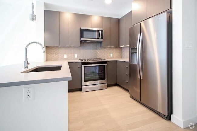 Building Photo - 65 Lewis St Rental