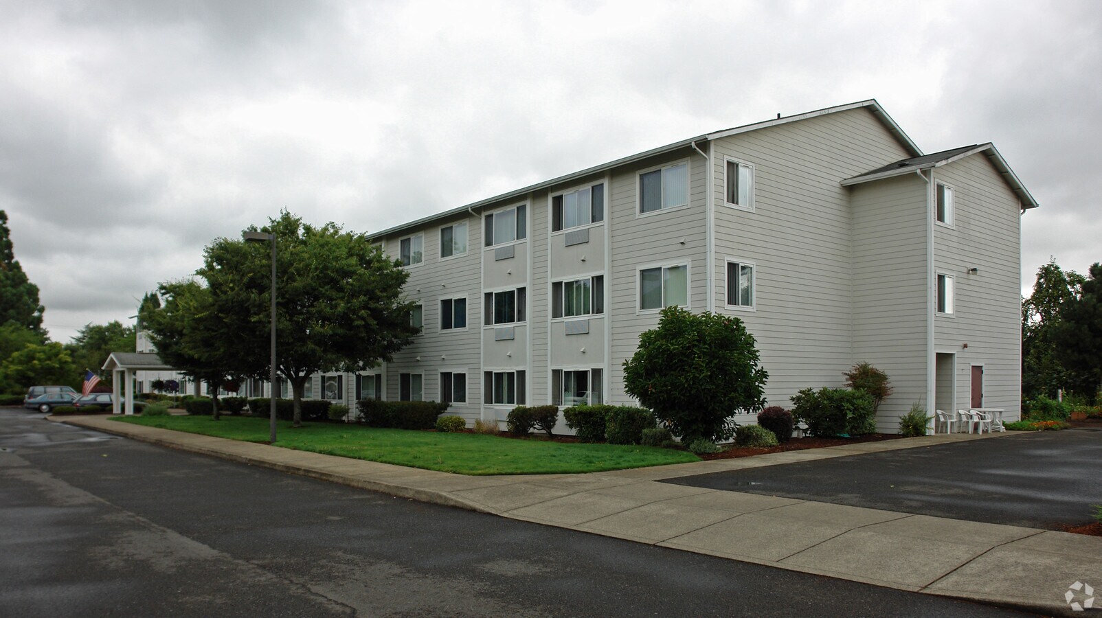 Englewood West Apartments Salem, Oregon 0 unit available After55