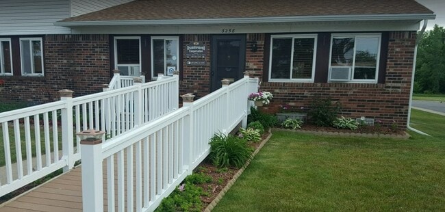 Building Photo - Bramblewood Cooperative