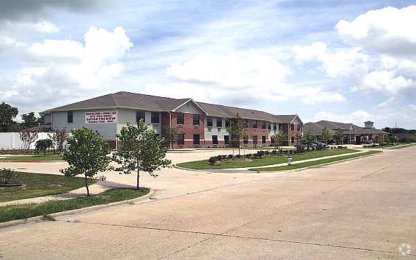 Building Photo - Cambridge Court Rental