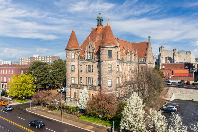 View Along Wyoming Avenue - Finch Towers Apartments