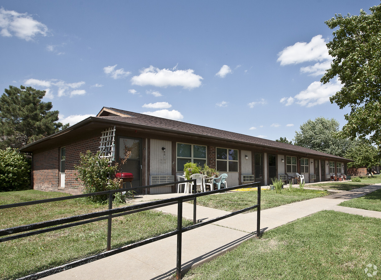 Sunflower Senior Apartments - Sunflower Senior Apartments