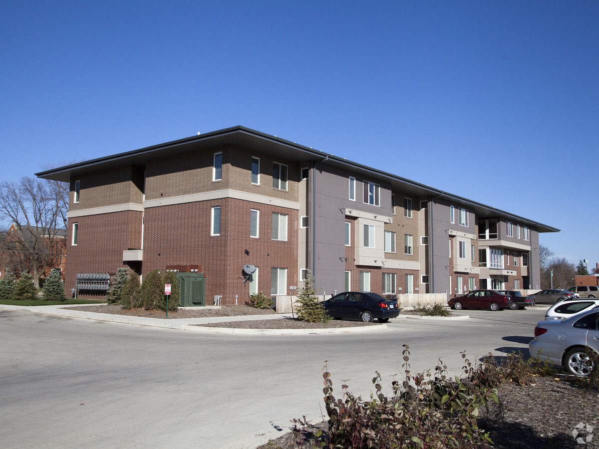 Photo - Franklin Field Senior Apartments