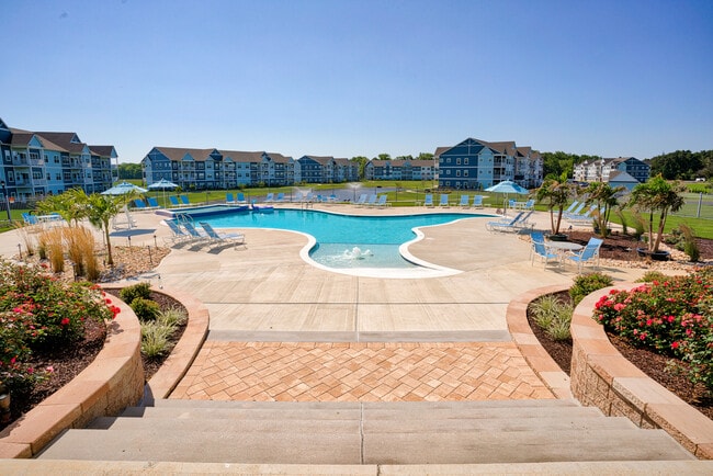 Mermaid Pool - Oceans East Apartments