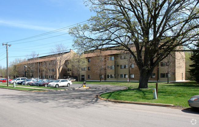 Building Photo - Princeton Apartments