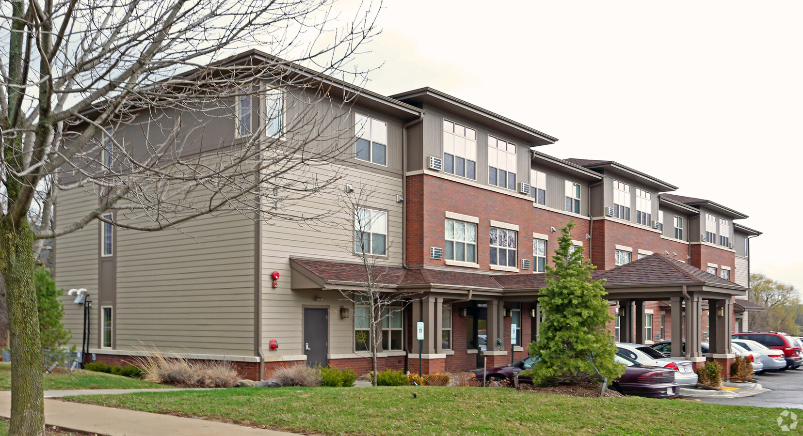 Franklin Meadows - Franklin Meadows Apartments