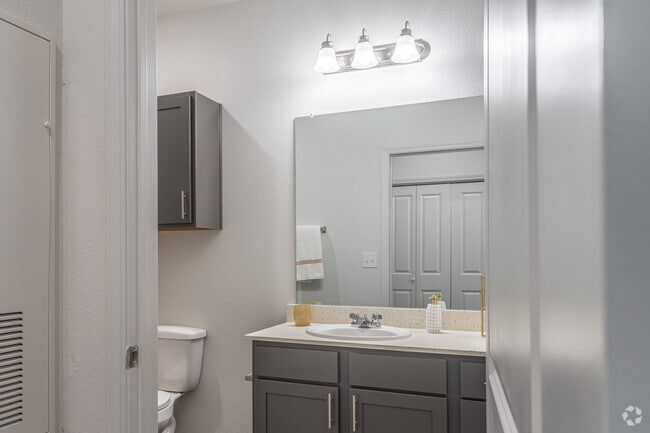 1BR, 1BA - 650SF - Livingston Pioneer Crossing Apartments