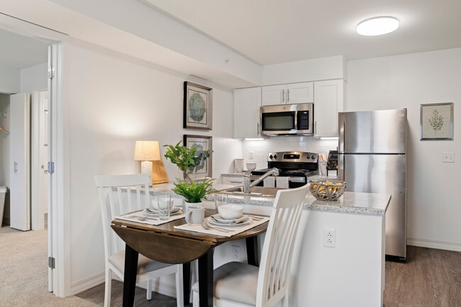 Fully Euipped Kitchen - Anthology of Olathe- Senior Living for 55+ Rental