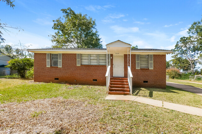 Photo - 217 N 15th St Rental
