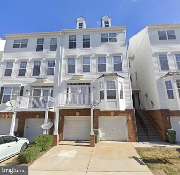 13522 Davinci Ln Townhome Oak Hill, Virginia 1 unit available After55