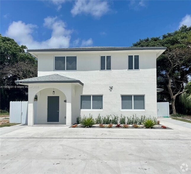 Building Photo - 11939 SW 218th St Rental