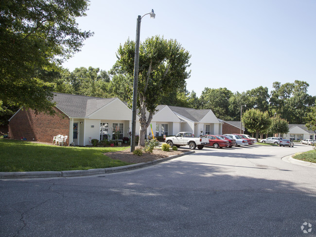 Building Photo - Sheffield Manor Apartments