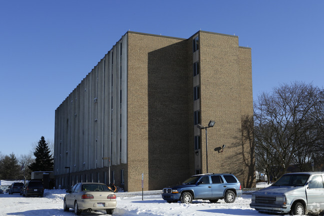 Photo - Leonard Terrace Apartments