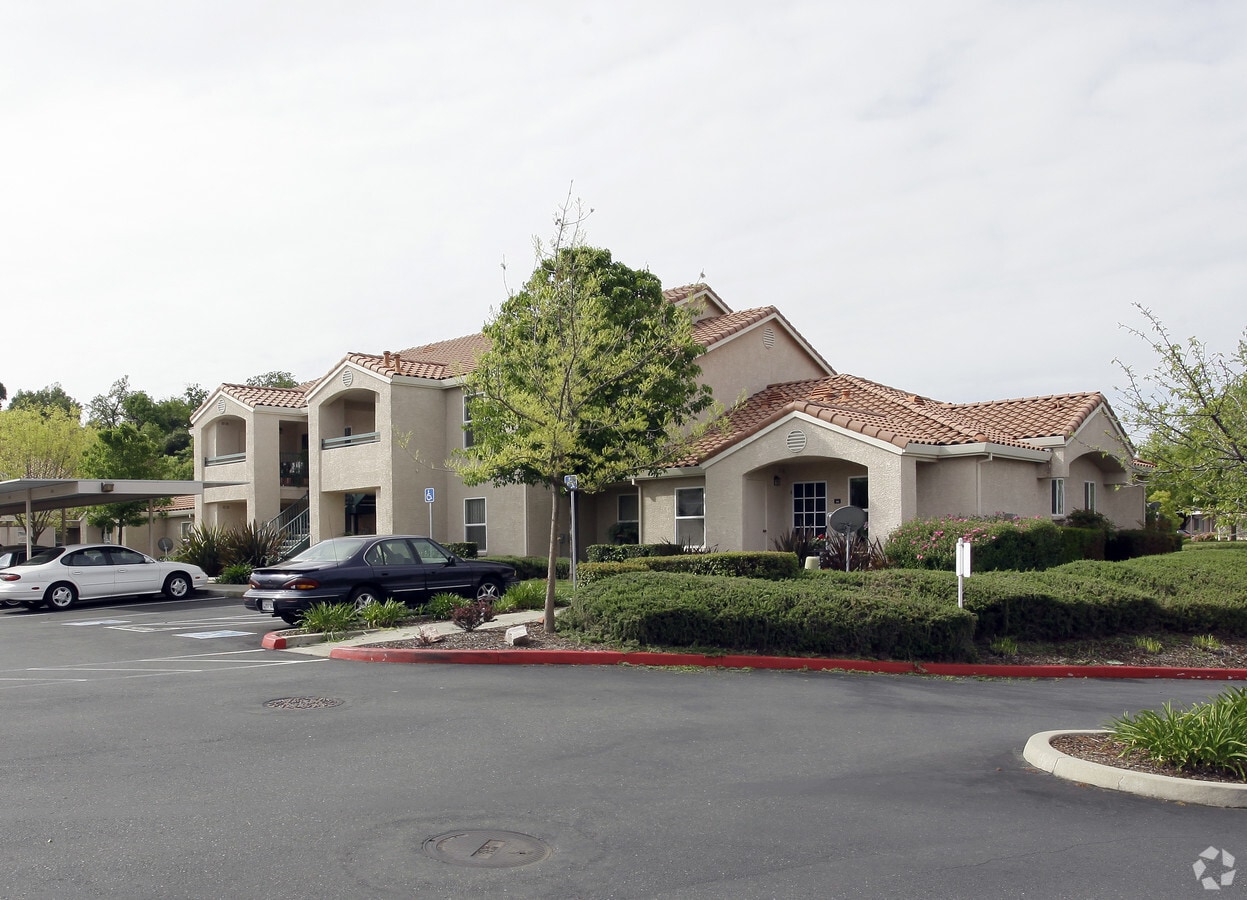 Stanford Court Senior Living - Stanford Court Senior Living Apartments