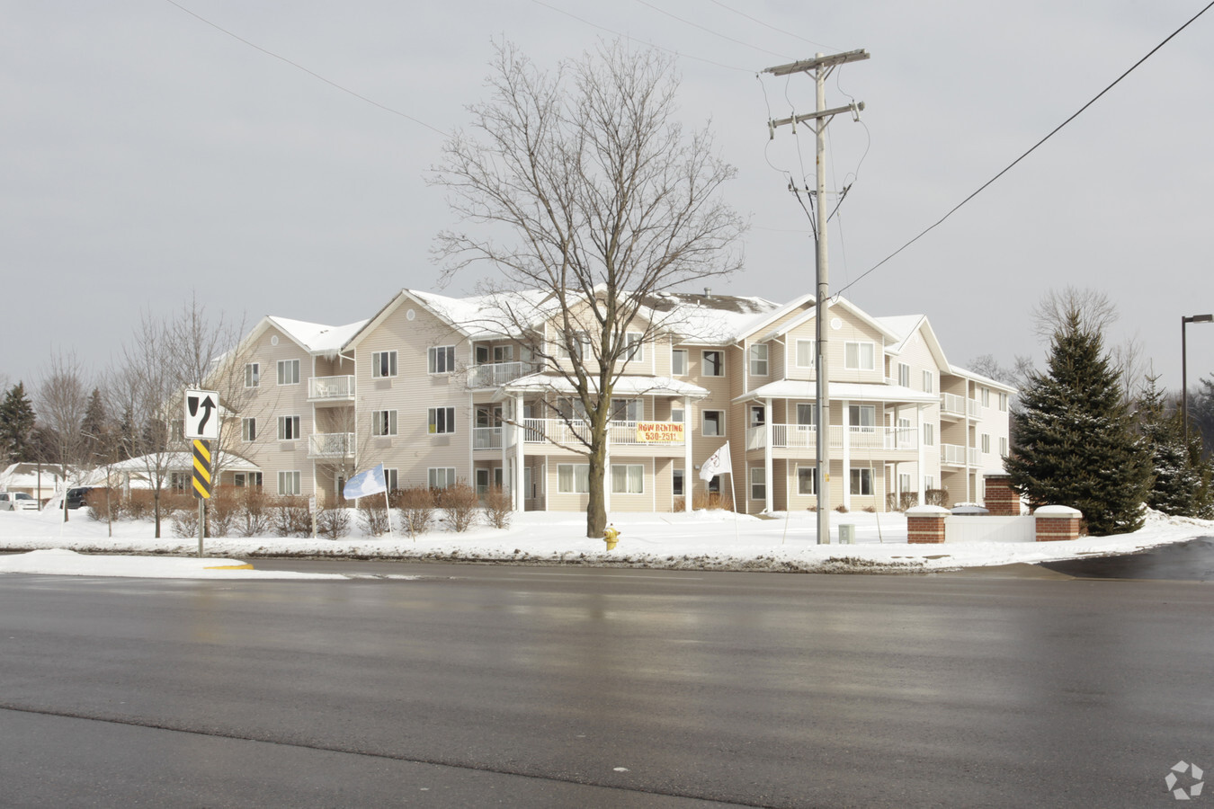 Photo - Aurora Pond Apartments