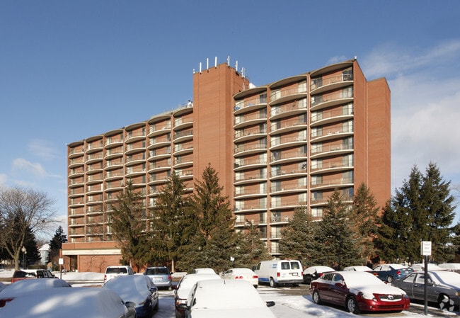 Building Photo - Hubbard Manor West Rental