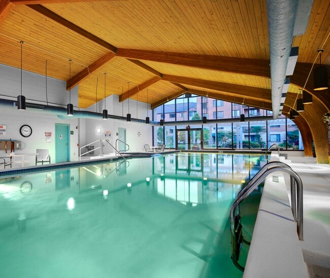 All-Season Swimming Pool - Allegria Village Rental