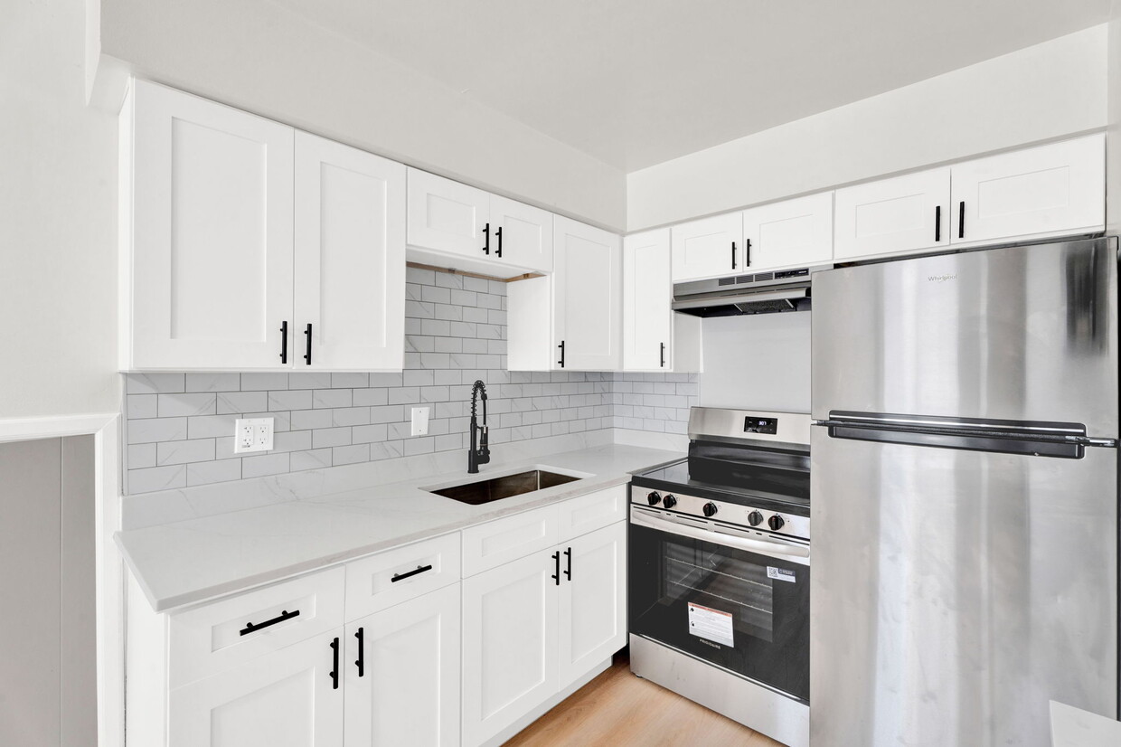 Floor Plan - 1BR/1.0BA