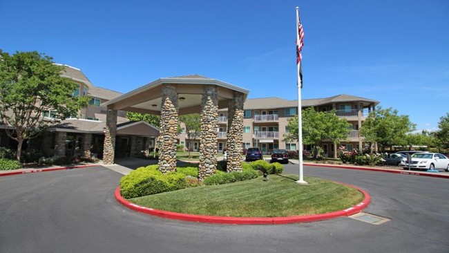 Creekside Oaks Retirement Community - Creekside Oaks Retirement Community Apartments