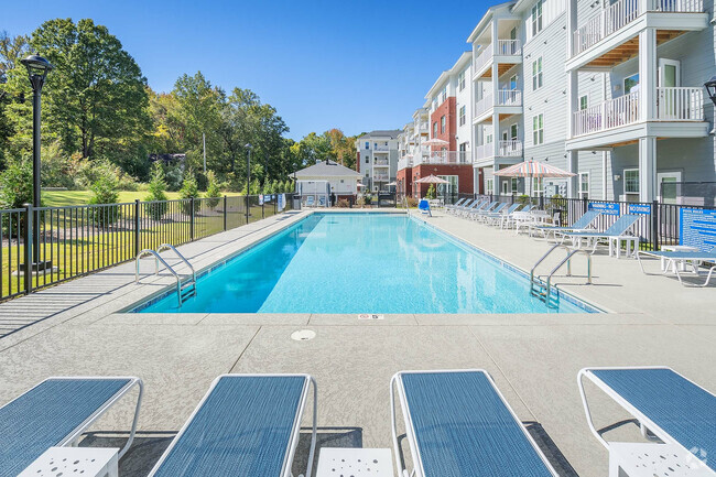 Swimming Pool - Arden at Huntersville Rental