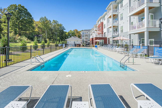 Swimming Pool - Arden at Huntersville Apartments